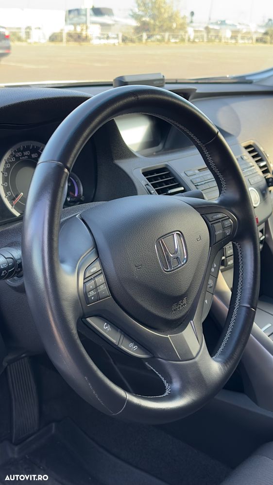 Honda Accord 2.0 Lifestyle - 11