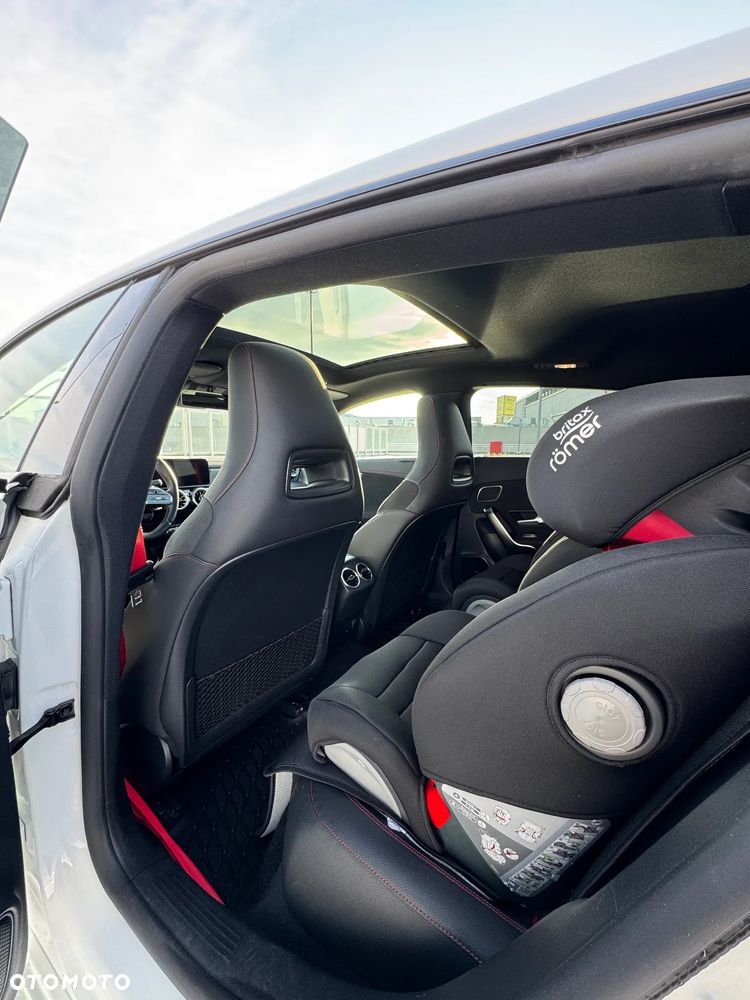 Mercedes-Benz CLA - 15