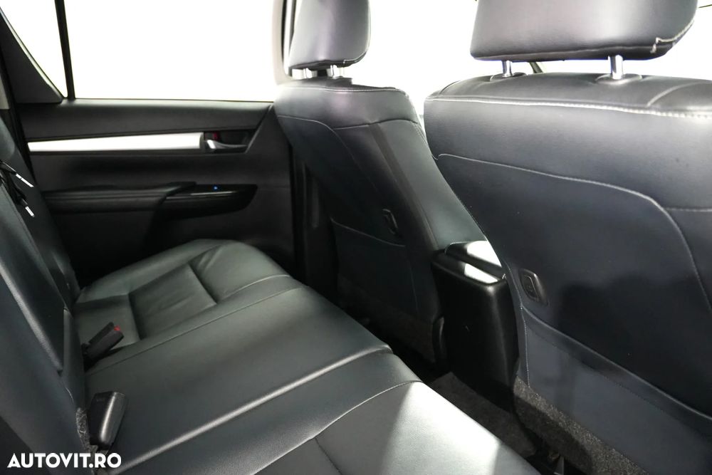 Toyota Hilux 2.4D 150CP 4x4 Double Cab AT Executive - 11