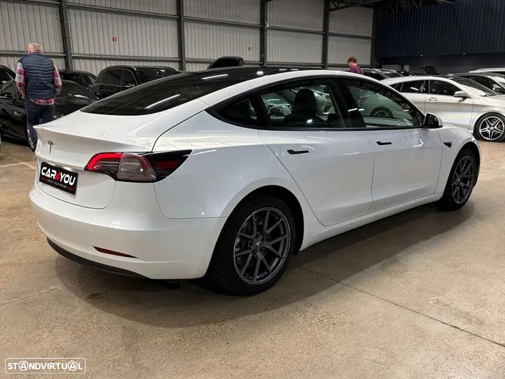 Tesla Model 3 Standard Range Plus RWD - 2