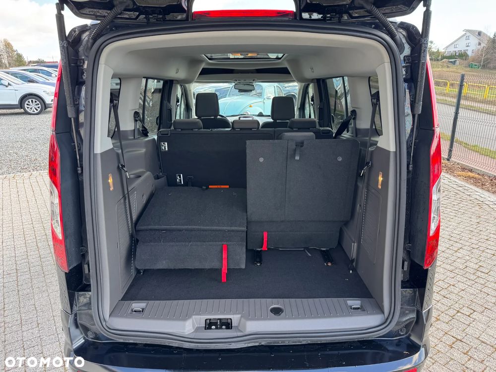 Ford Tourneo Connect Grand - 16