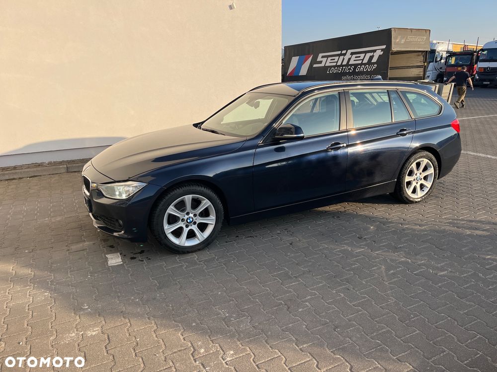 BMW Seria 3 318d Sport Line - 3