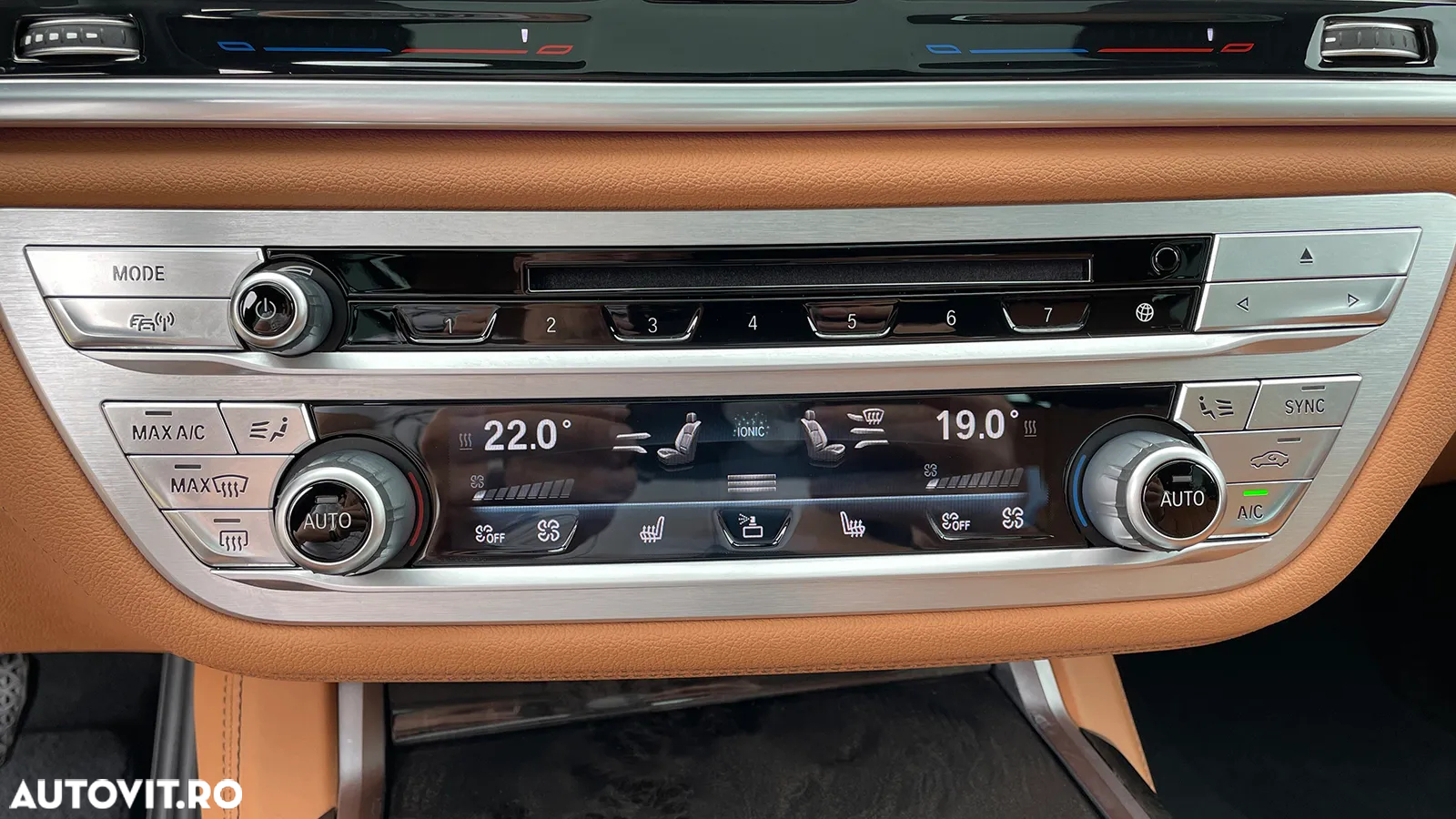 BMW Seria 7 740e iPerformance - 12