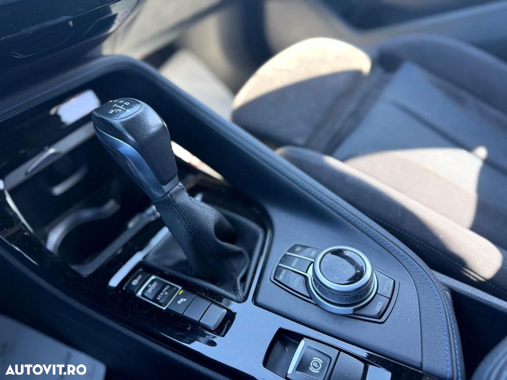 BMW X1 sDrive18d AT - 35