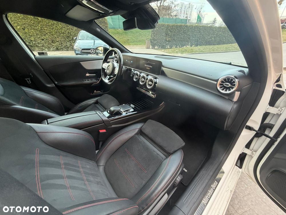Mercedes-Benz Klasa A 180 AMG Line 7G-DCT - 19
