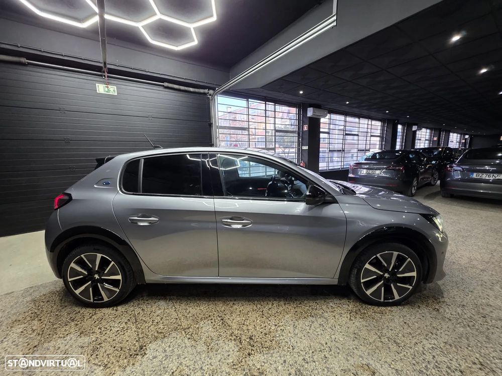 Peugeot e-208 50 kWh GT Line - 27