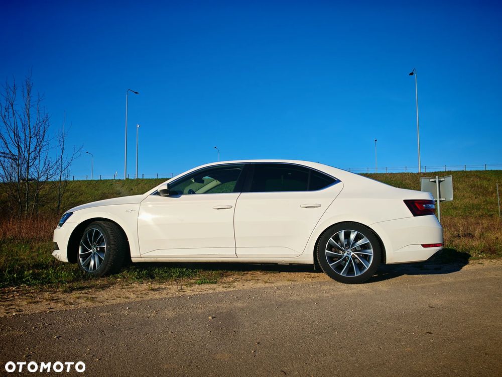 Skoda Superb 2.0 TDI L&K DSG - 4