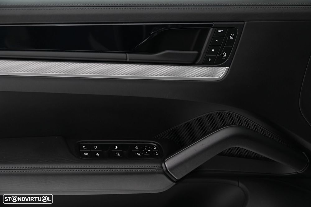 Porsche Cayenne E-Hybrid - 34