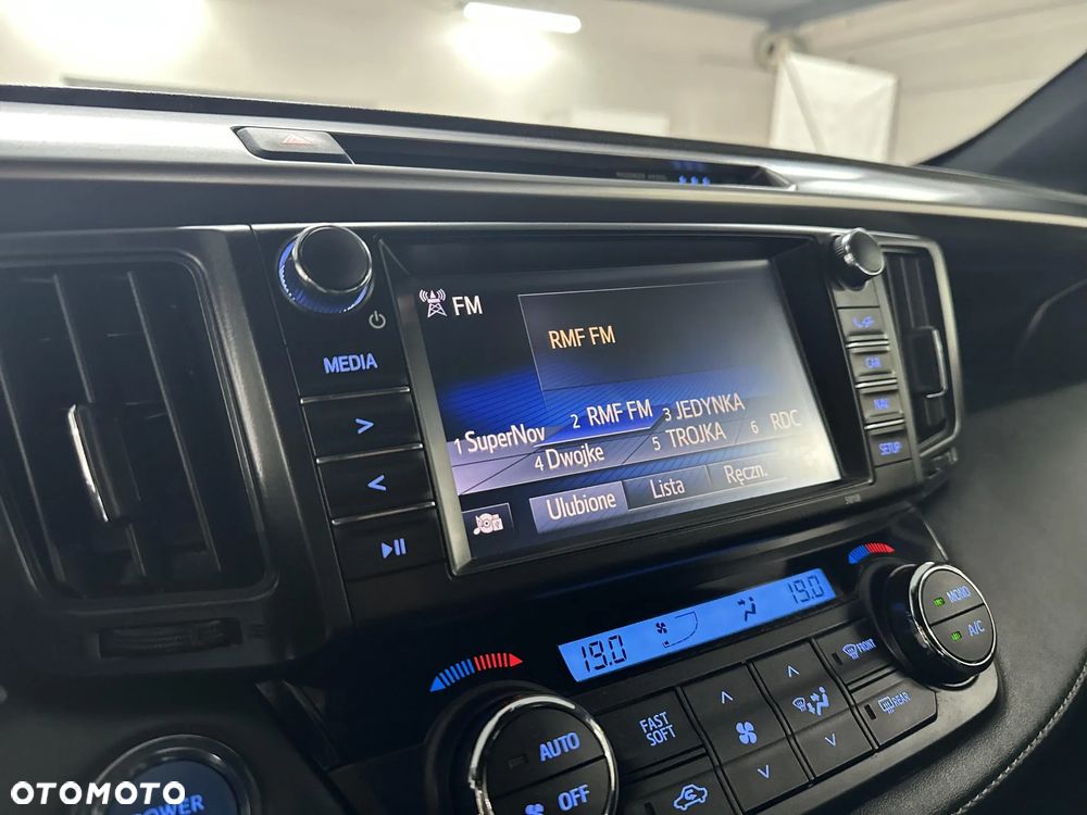 Toyota RAV4 Hybrid Style 4x4 - 21