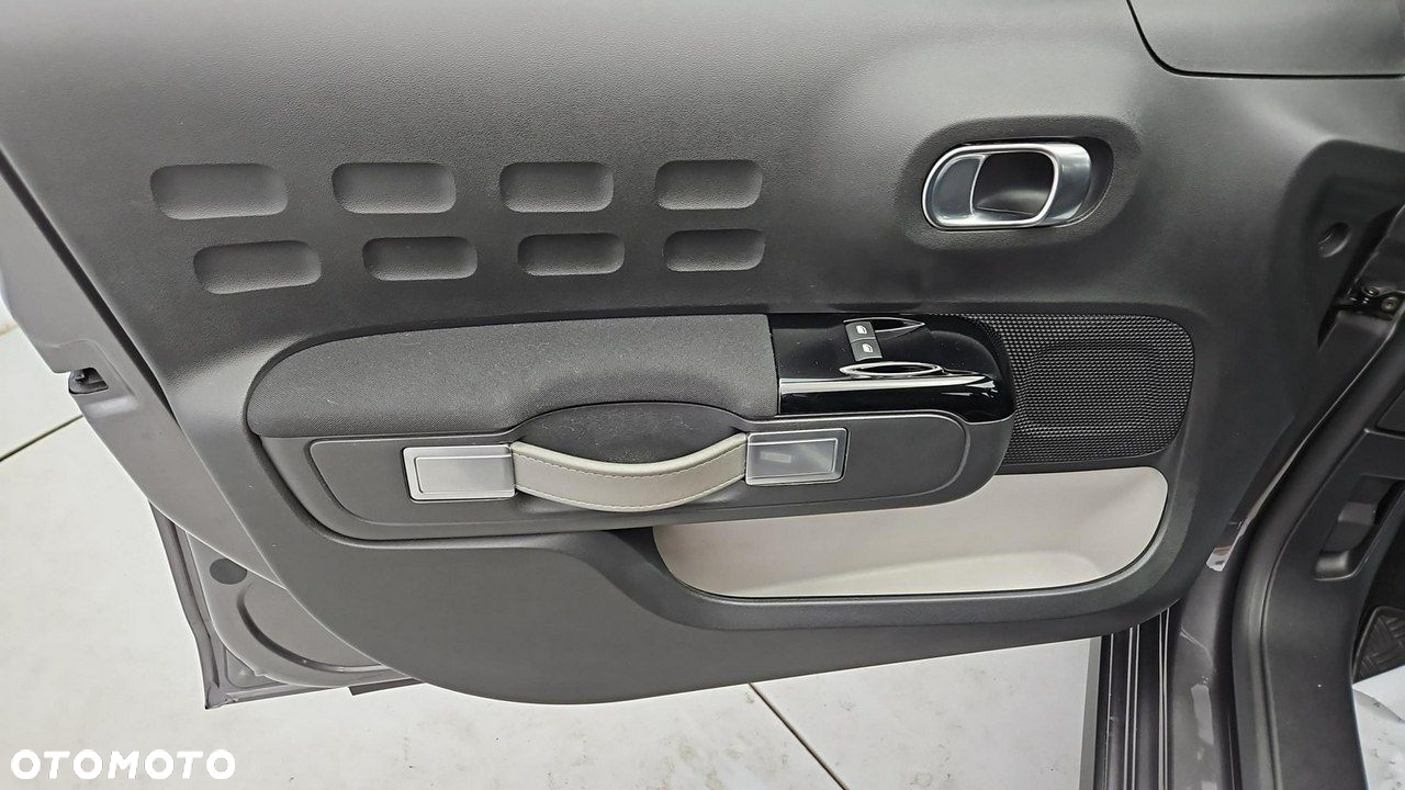 Citroën C3 1.2 PureTech Shine - 10