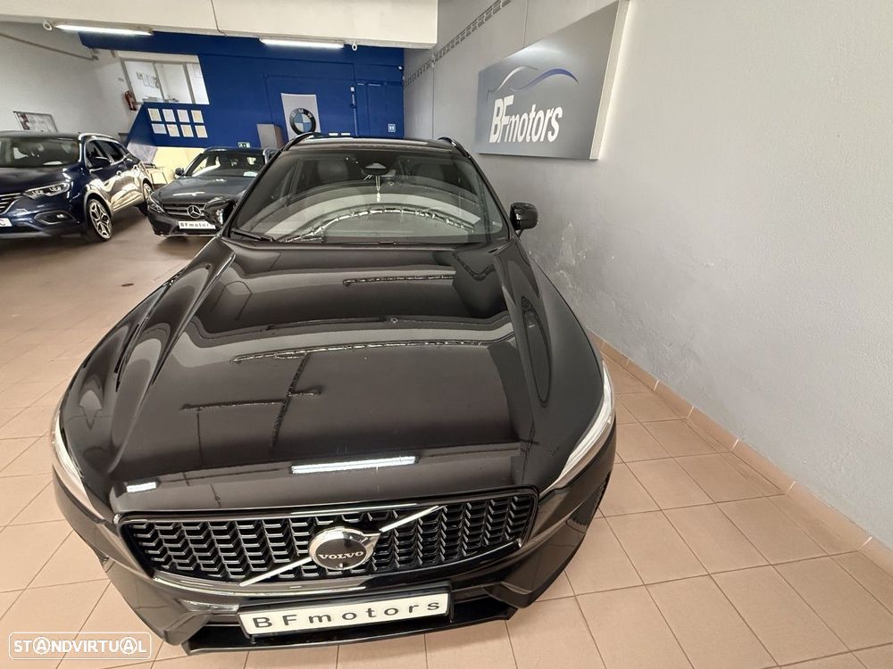 Volvo XC 60 2.0 B4 R-Design Geartronic - 30