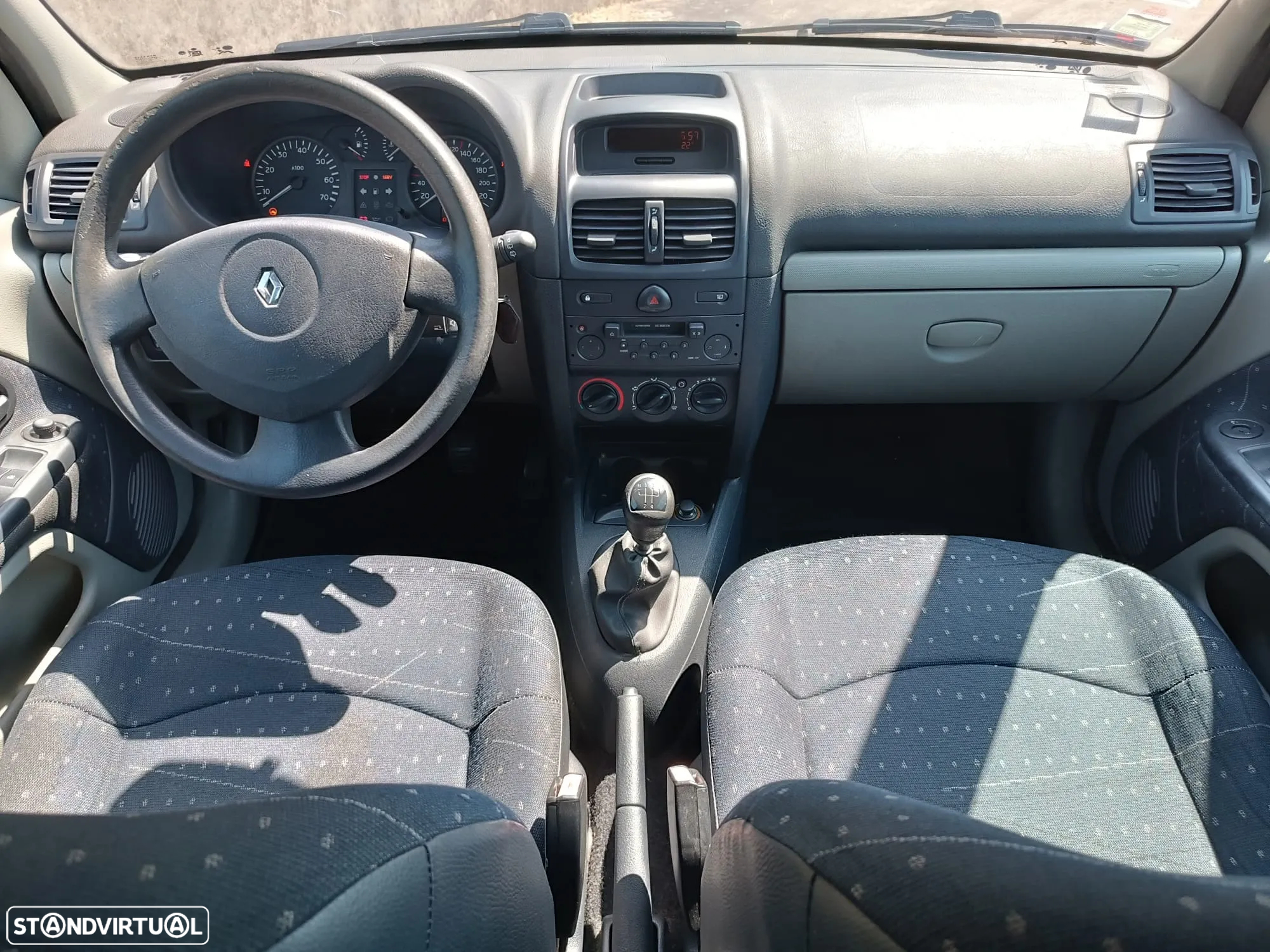 Renault Clio 1.2 16V Dynamique - 12
