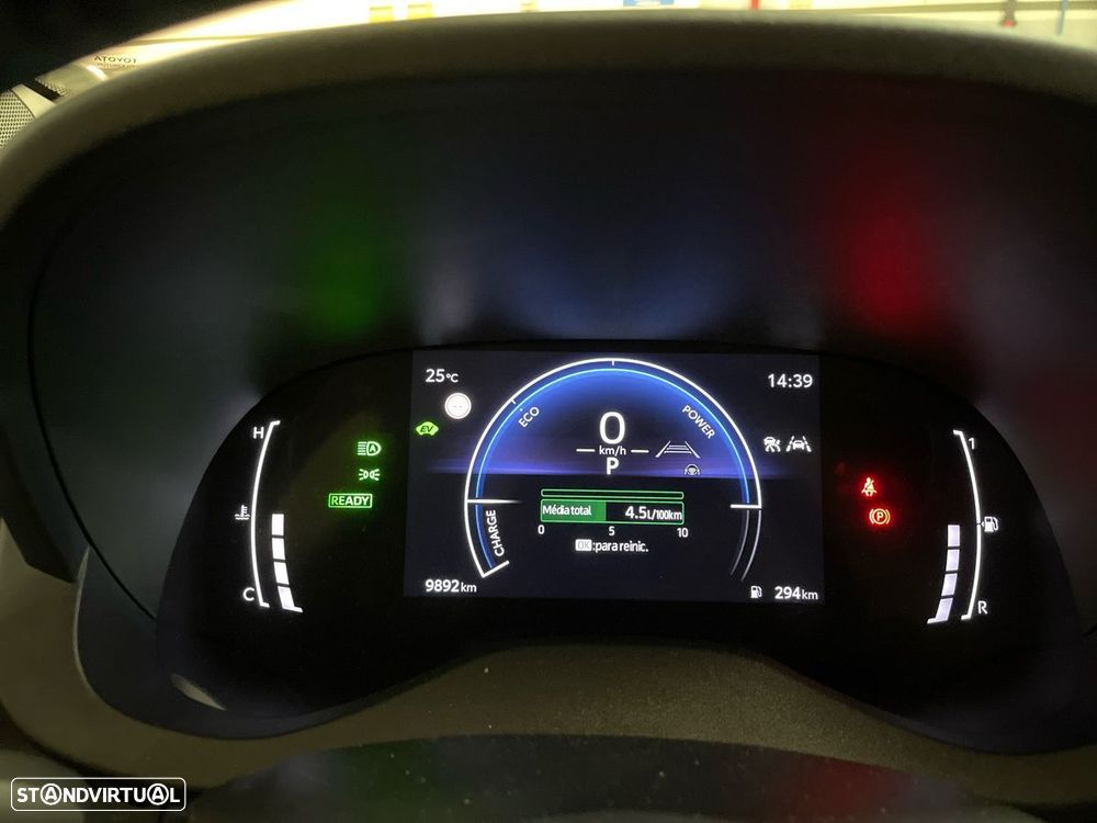 Toyota Yaris Cross 1.5 HDF Comfort Plus - 17