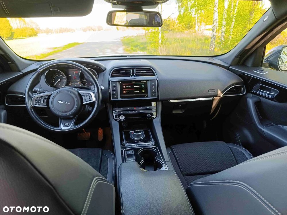 Jaguar F-Pace 2.0 i4D AWD R-Sport - 6