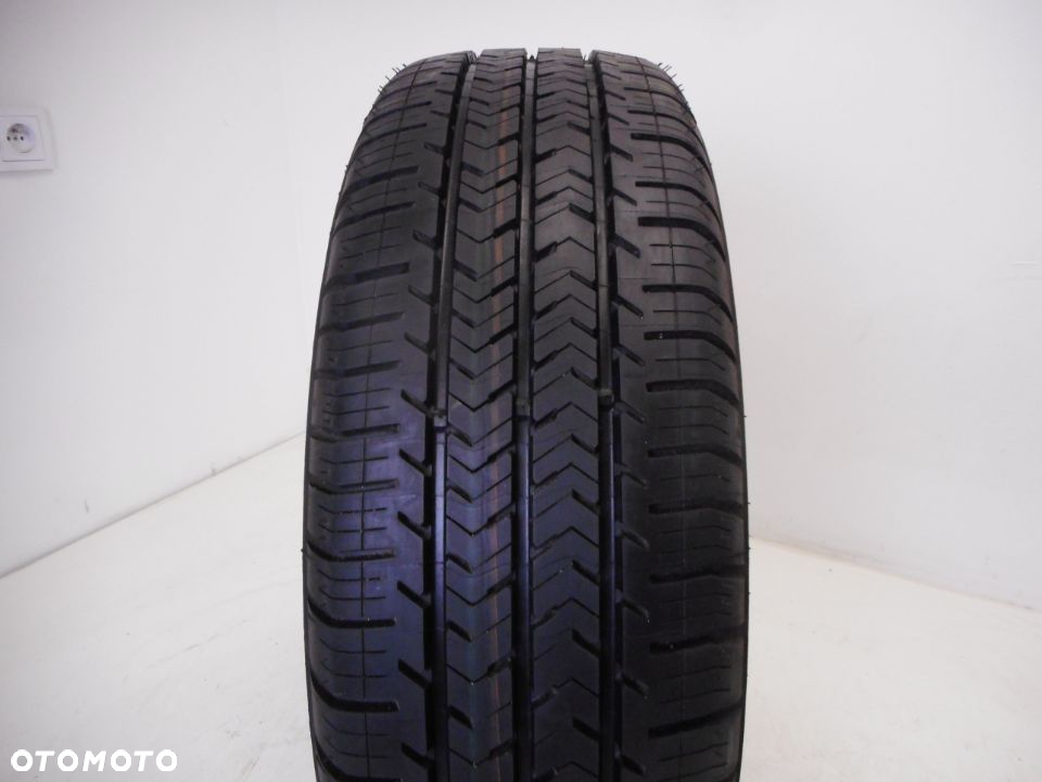215/65R16C Michelin Agilis 51 - 3