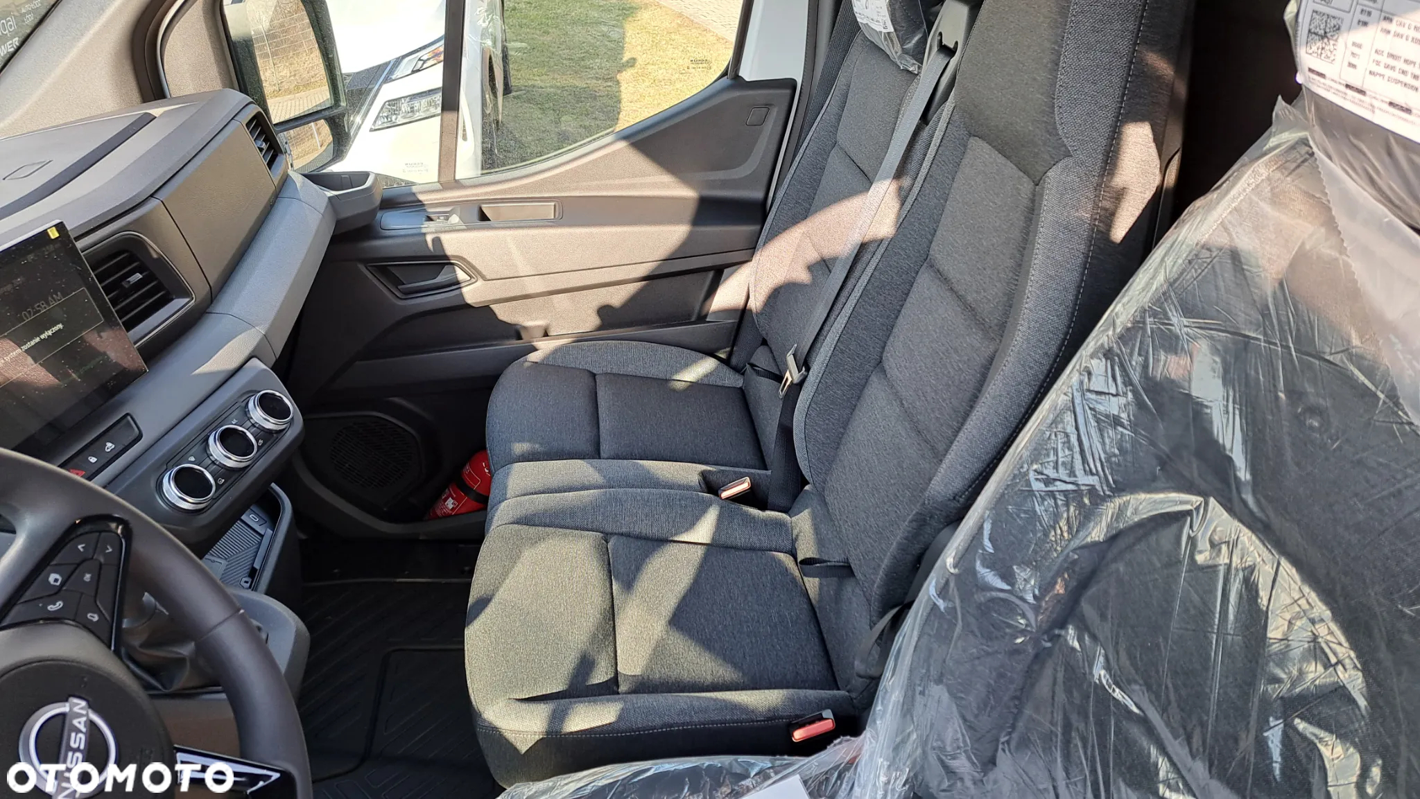 Nissan Interstar - 14