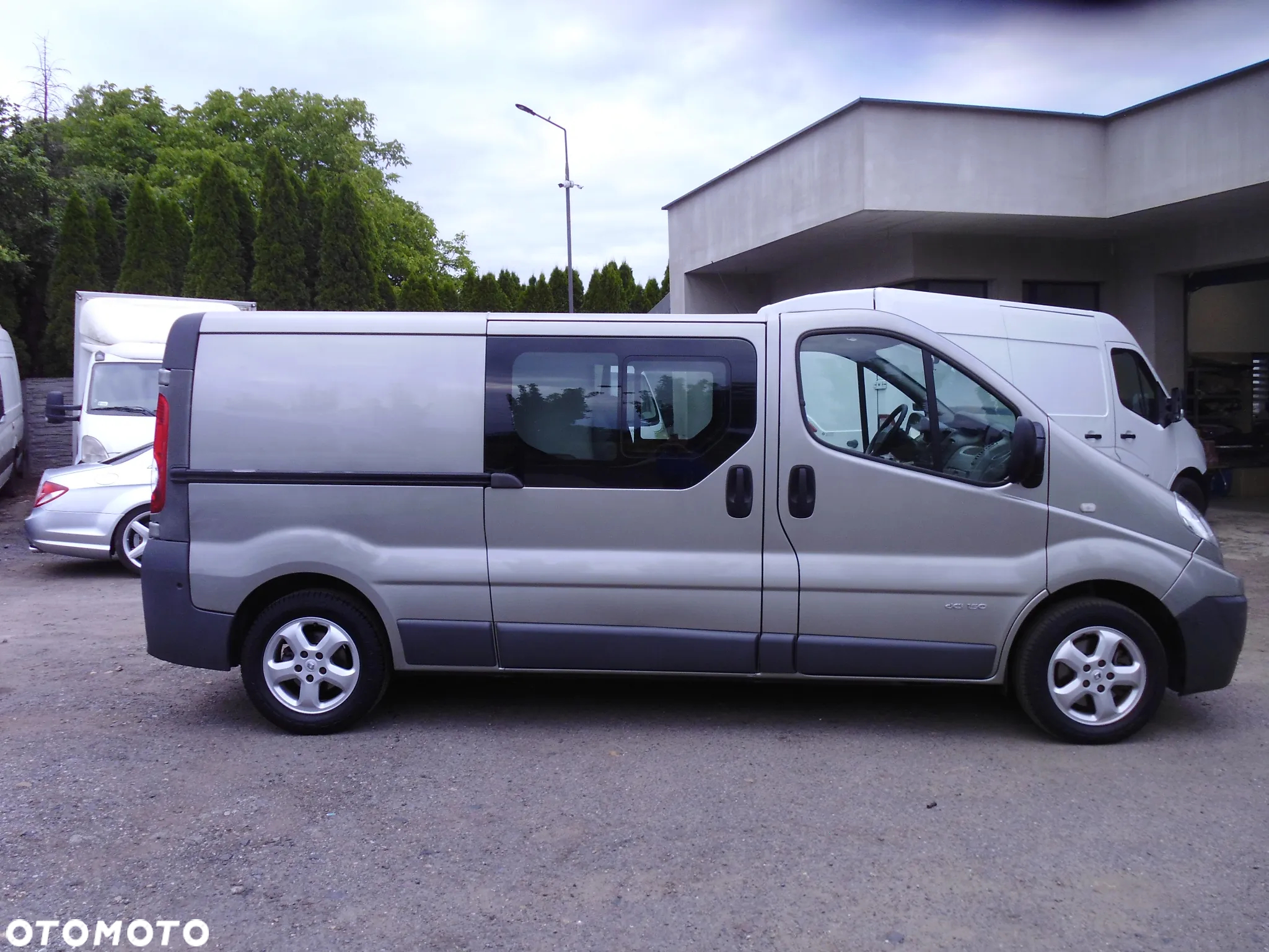 Renault TRAFIC - 6