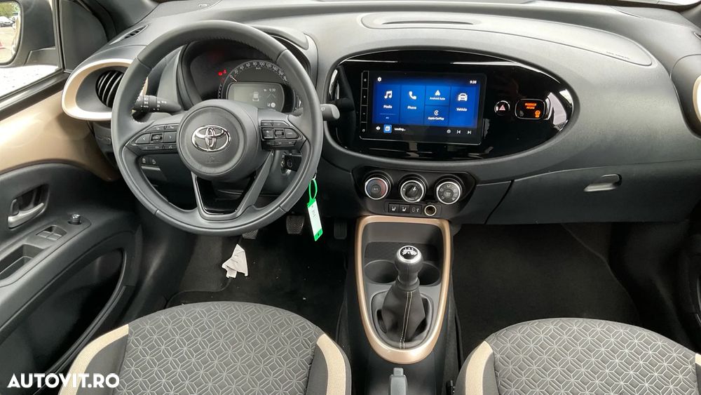 Toyota Aygo X 1.0l MT Dynamic - 10