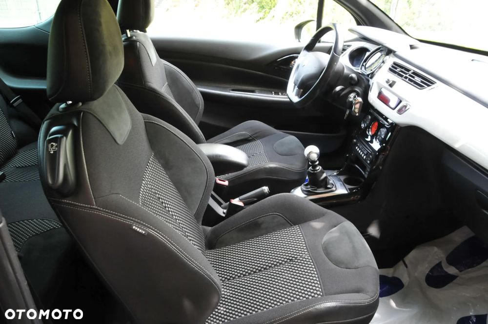 Citroën DS3 1.6 THP SportChic - 21