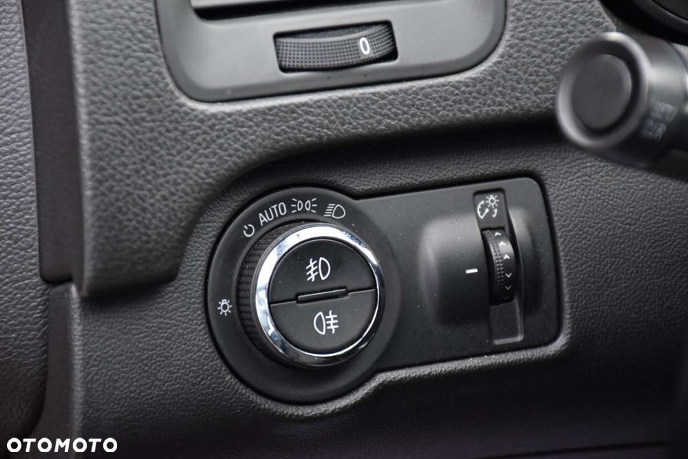 Opel Insignia 2.0 CDTI - 22