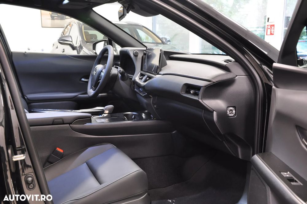 Lexus UX 300h Executive Line - 10