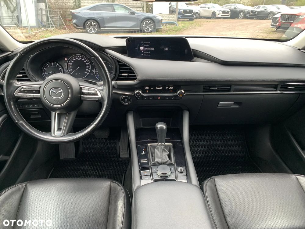 Mazda 3 2.0 mHEV Hikari - 11