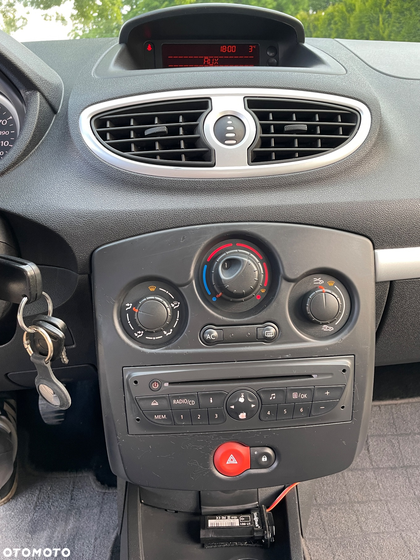 Renault Clio - 25