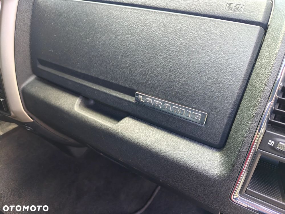 RAM 1500 Crew Cab Laramie - 11