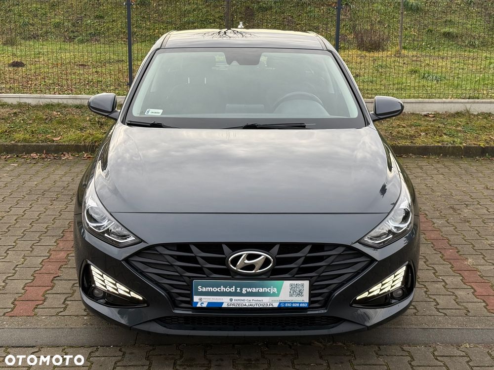 Hyundai i30 1.5 DPI Classic + - 16