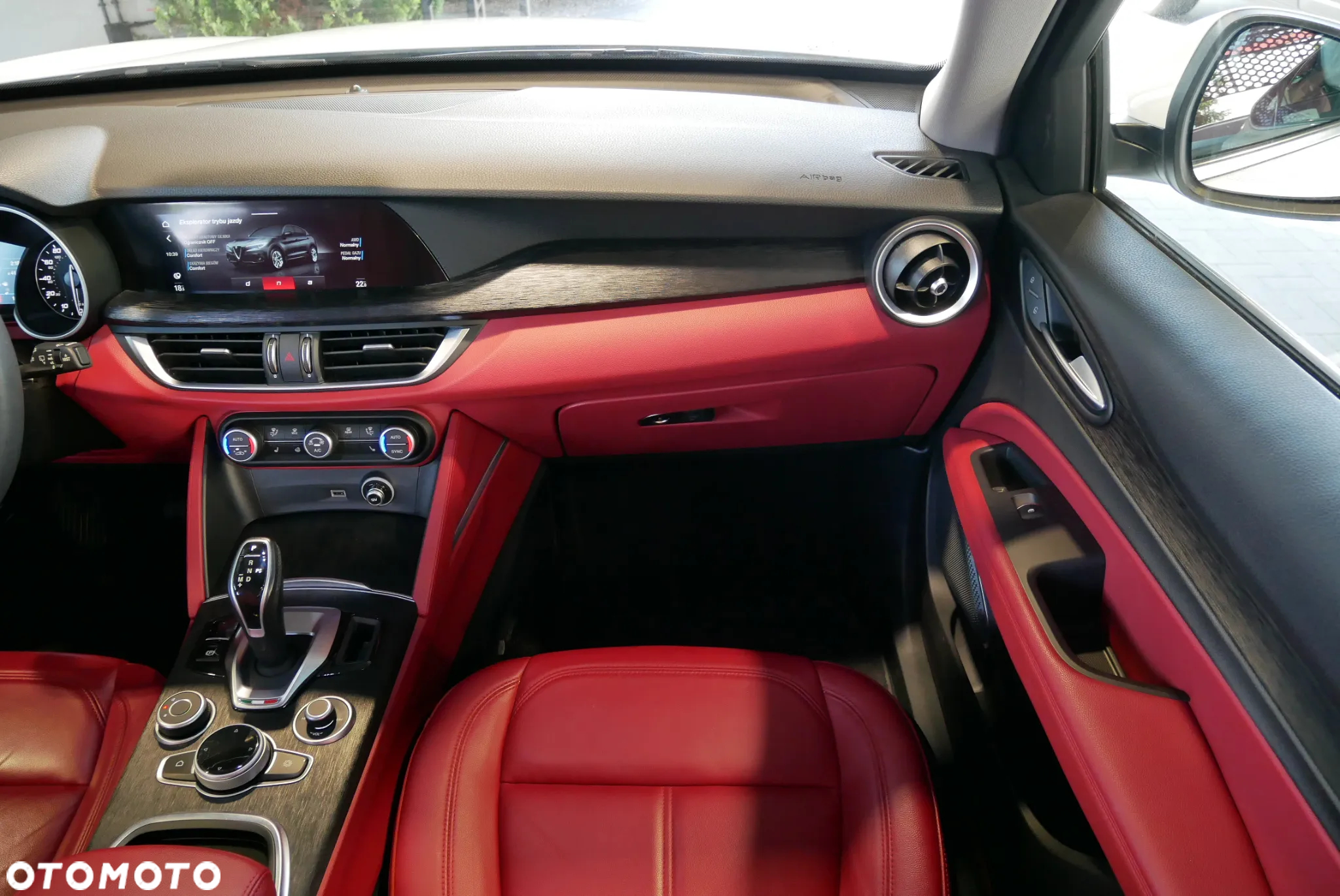 Alfa Romeo Stelvio - 14