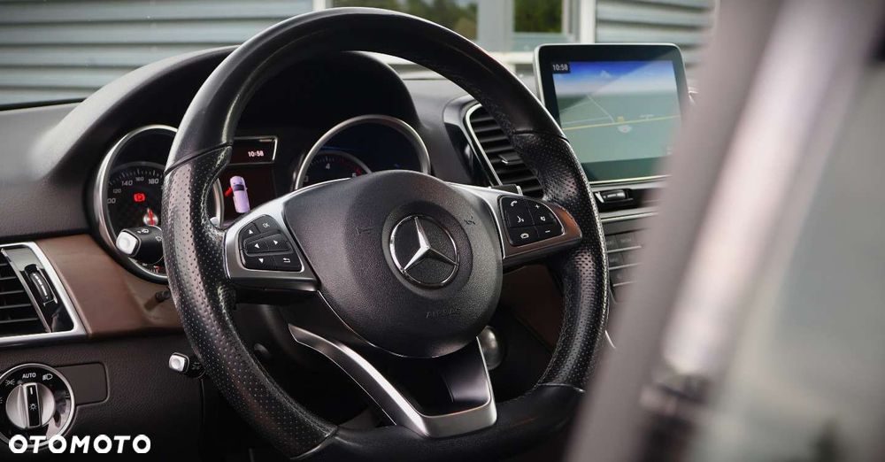 Mercedes-Benz GLE - 11