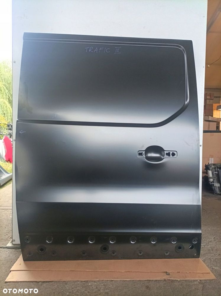 RENAULT TRAFIC III VIVARO B NV300 PRAWE DRZWI BOCZNE PRZESUWNE NOWA ORYG