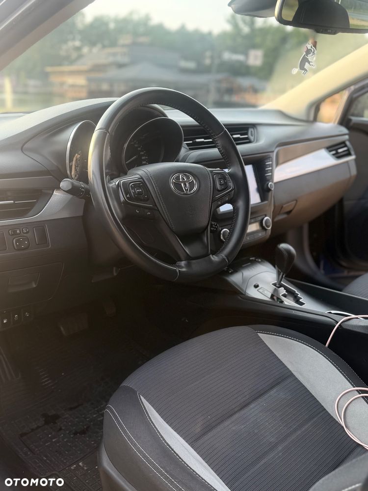 Toyota Avensis 1.8 Premium MS - 8