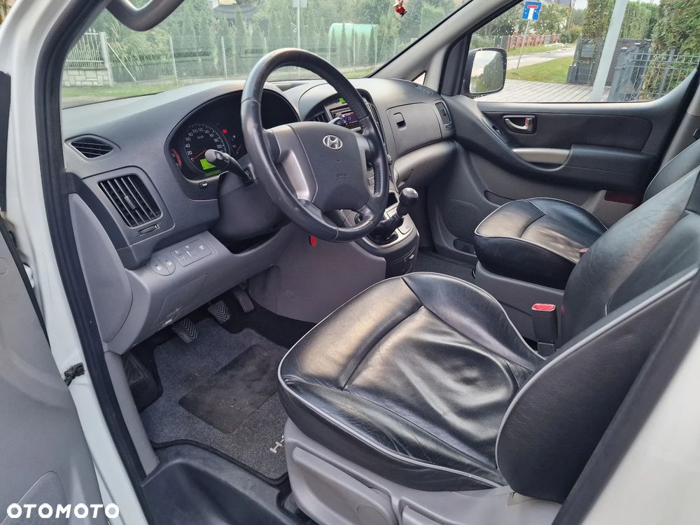 Hyundai H-1 2.5 CRDi Premium - 14