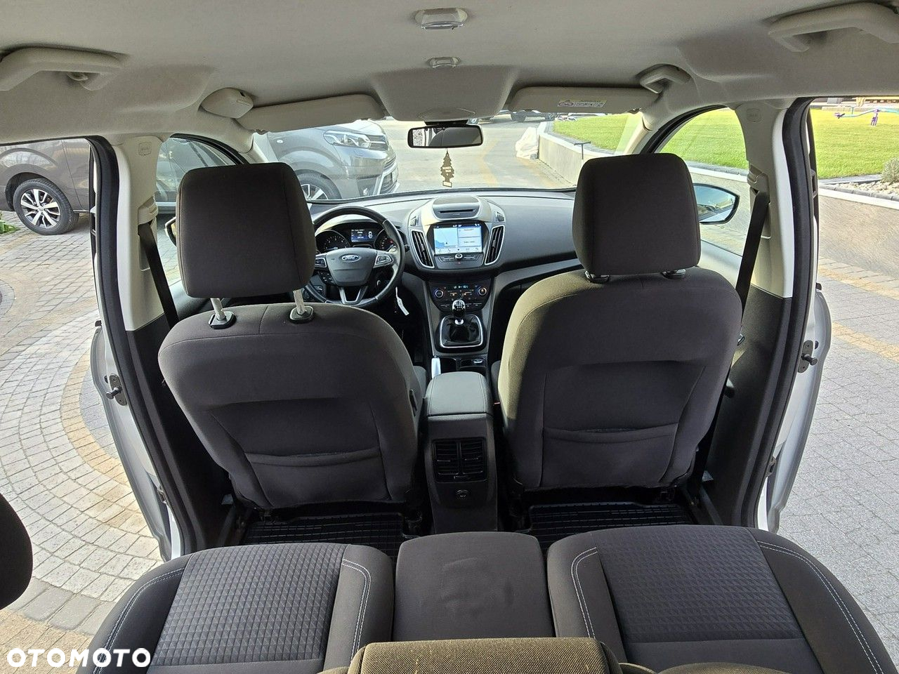Ford Grand C-MAX - 9