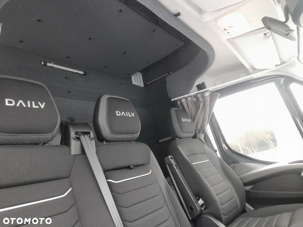 Iveco DAILY 70C18 72C18 --NOWY-- dmc 7,2T 180Koni MROŹNIA -20+30 ZASILANIE ZEWNETRZNE chłodnia kontener SYPIALNIA  model PRZED liftingiem!!! bez radarów bez wagi!!! POLSKI SALON -- NOWY-- GWARANCJA-- - 14