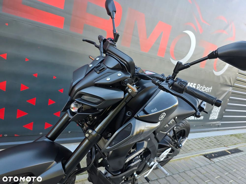 Yamaha MT - 12
