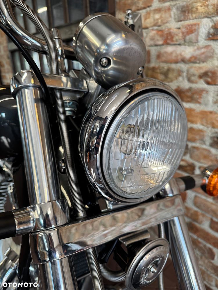 Suzuki Intruder - 22