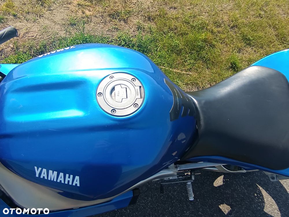 Yamaha R1 - 5