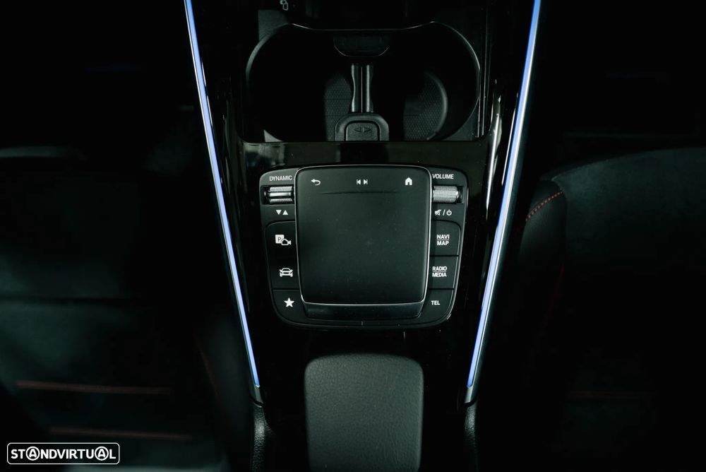 Mercedes-Benz EQA - 19