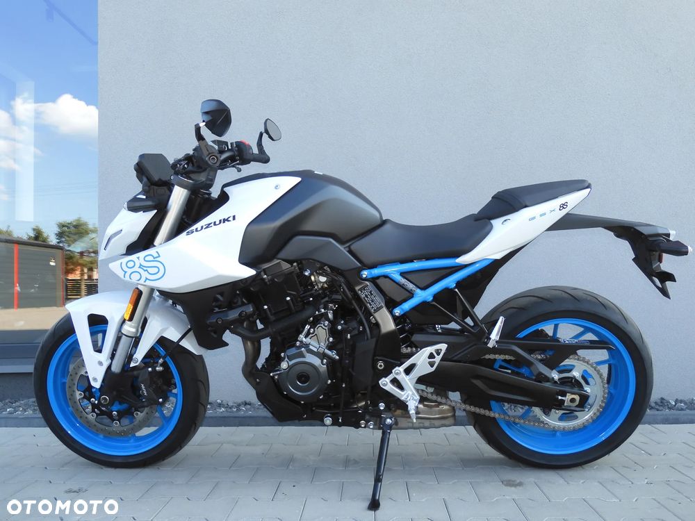 Suzuki GSX - 33