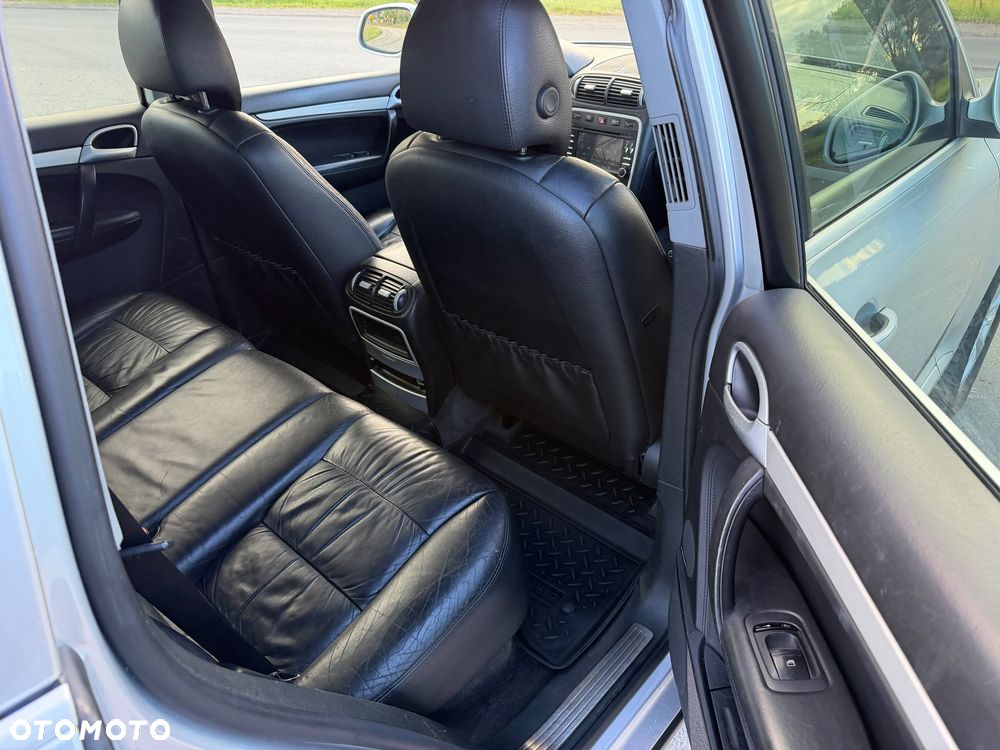 Porsche Cayenne - 12