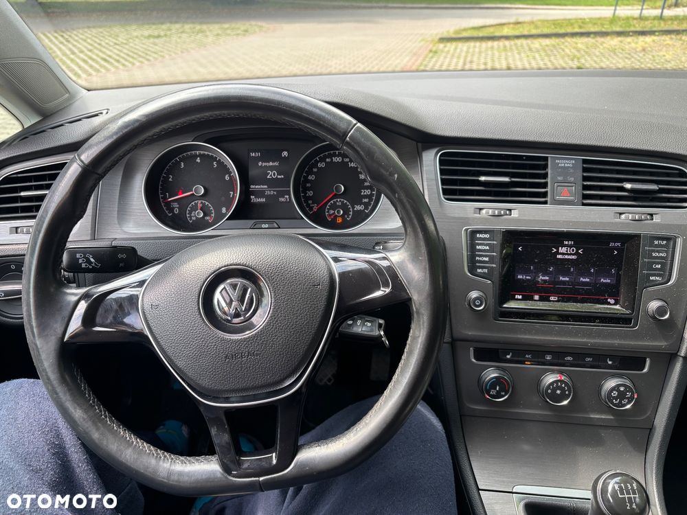 Volkswagen Golf - 13