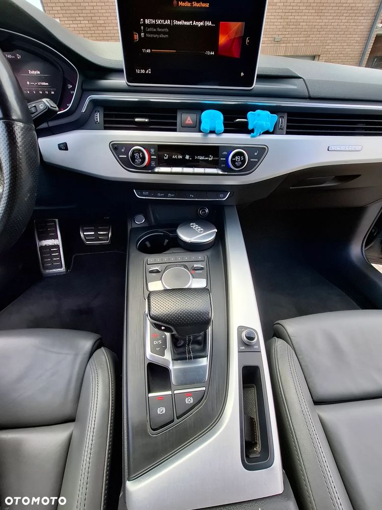 Audi A4 Avant 2.0 TDI S tronic quattro - 9