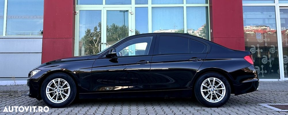 BMW Seria 3 320d Aut. - 33