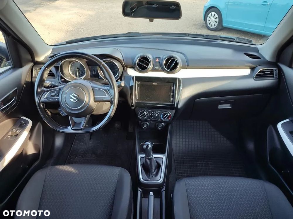 Suzuki Swift 1.2 SHVS Premium Plus - 11