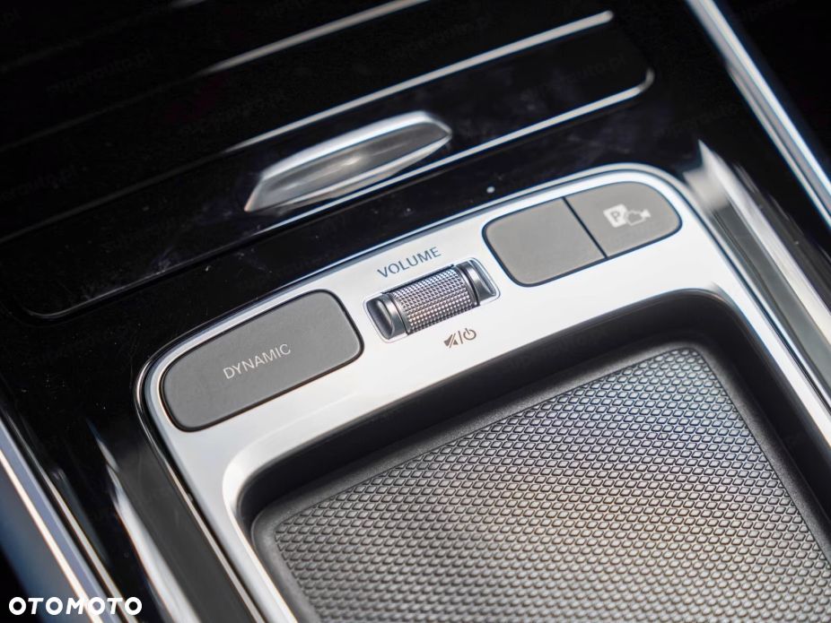 Mercedes-Benz GLB - 13