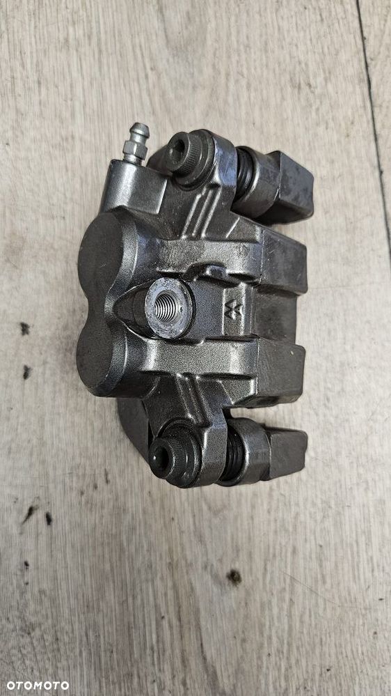 Zacisk hamulcowy przód NISSIN Yamaha 4JG - 6