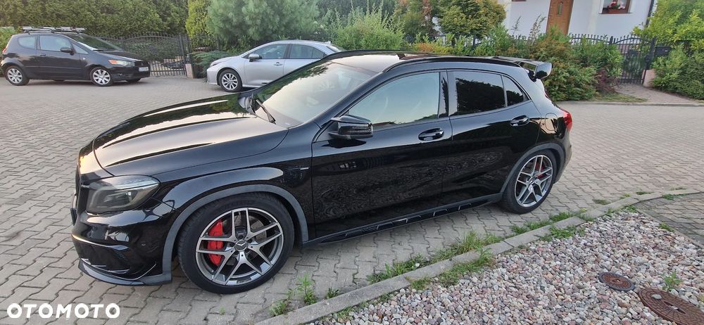 Mercedes-Benz GLA 45 AMG 4Matic 7G-DCT - 14