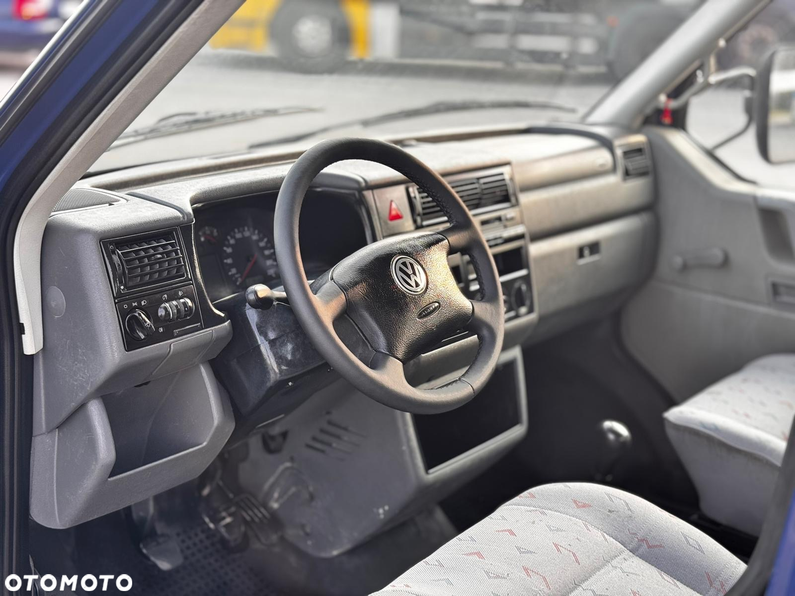 Volkswagen Transporter - 6